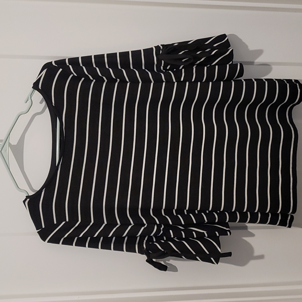 Never worn White House Black Market blouse